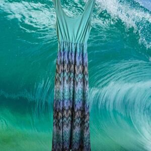Judith March medium sleeveless multi color polyester blend stretch maxi dress
